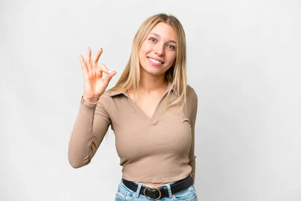 Молодая Красивая Блондинка Изолированном Белом Фоне Показывает Знак Пальцами — стоковое фото