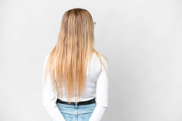 Ung Söt Blond Kvinna Över Isolerad Vit Bakgrund Baksätet Och — Stockfoto