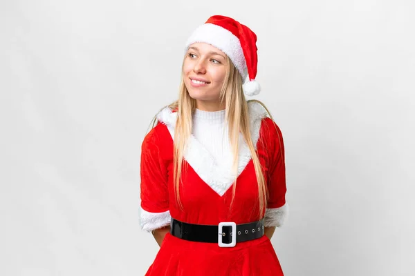 Soyutlanmış Beyaz Arka Planda Noel Şapkası Takmış Genç Sarışın Kadın — Stok fotoğraf