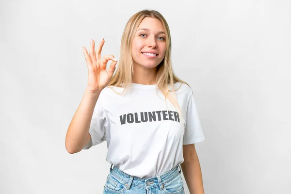 Mujer Voluntaria Joven Sobre Fondo Blanco Aislado Mostrando Signo Con — Foto de Stock
