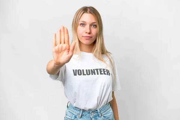 Jonge Vrijwilliger Vrouw Geïsoleerde Witte Achtergrond Maken Stop Gebaar — Stockfoto