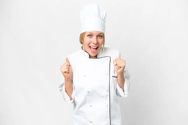 Joven Chef Mujer Sobre Fondo Blanco Aislado Celebrando Una Victoria — Foto de Stock