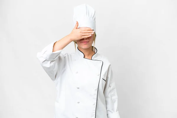 Giovane Chef Donna Sfondo Bianco Isolato Che Copre Gli Occhi — Foto Stock