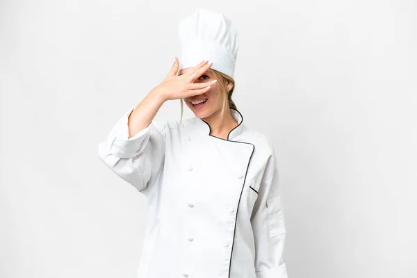 Giovane Donna Chef Sfondo Bianco Isolato Che Copre Gli Occhi — Foto Stock
