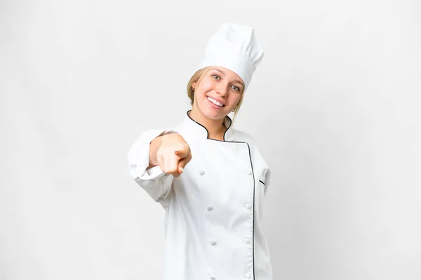 Mladá Kuchařka Přes Izolované Bílé Pozadí Ukazuje Prstem Vás Sebevědomým — Stock fotografie