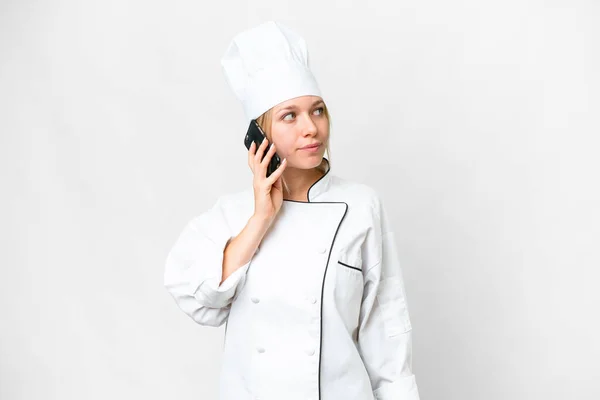 Jeune Chef Femme Sur Fond Blanc Isolé Garder Une Conversation — Photo