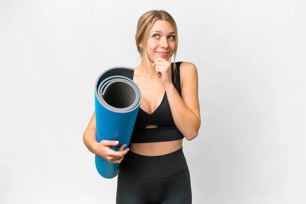 Blond Sport Kvinna Till Yogaklasser Samtidigt Som Man Håller Matta — Stockfoto