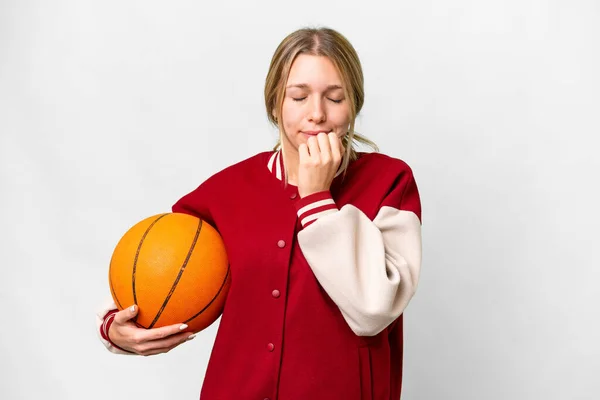 Jeune Femme Blonde Jouant Basket Sur Fond Isolé Ayant Des — Photo