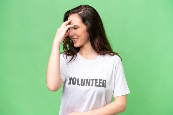 Joven Voluntaria Caucásica Mujer Sobre Aislado Fondo Riendo — Foto de Stock