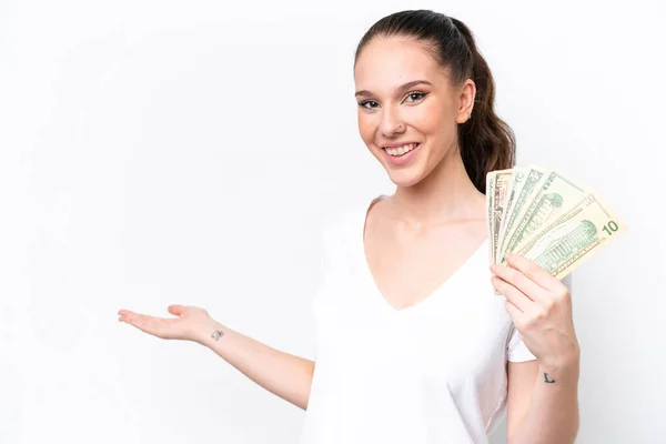 Jonge Kaukasische Vrouw Neemt Veel Geld Geïsoleerd Witte Achtergrond Reikende — Stockfoto