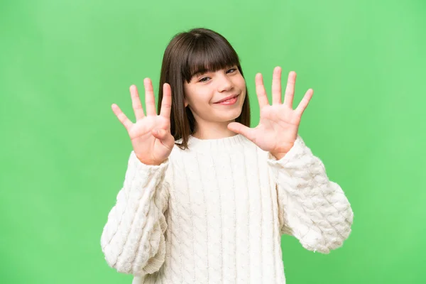 Маленька Біла Дівчинка Над Ізольованим Тлом Підраховує Дев Ять Пальцями — стокове фото