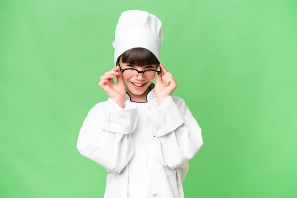 Piccola Ragazza Chef Caucasico Sfondo Isolato Con Occhiali Sorpreso — Foto Stock