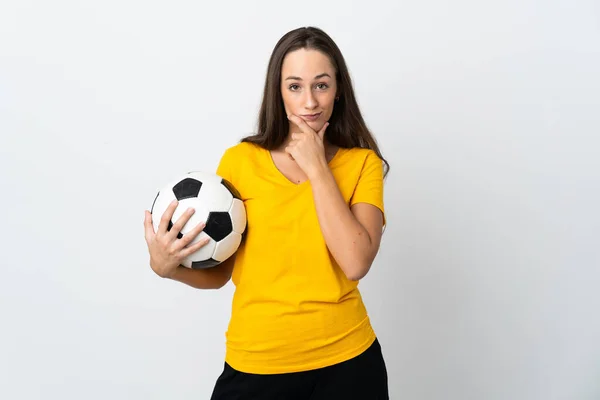 Jeune Footballeur Femme Sur Fond Blanc Isolé Pensant — Photo