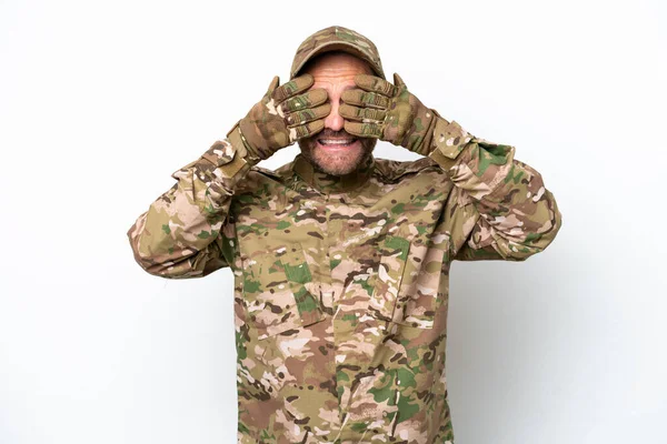 Militär Man Isolerad Vit Bakgrund Täcker Ögon Med Händer — Stockfoto