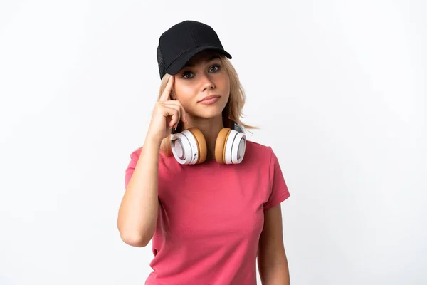 Jeune Femme Russe Écouter Musique Isolée Sur Fond Blanc Penser — Photo