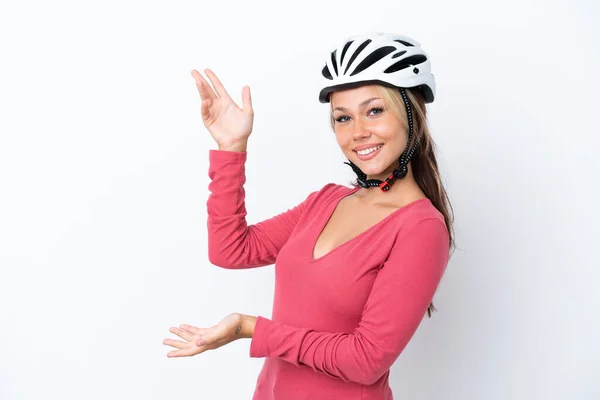 Giovane Donna Russa Che Indossa Casco Bicicletta Isolato Sfondo Bianco — Foto Stock