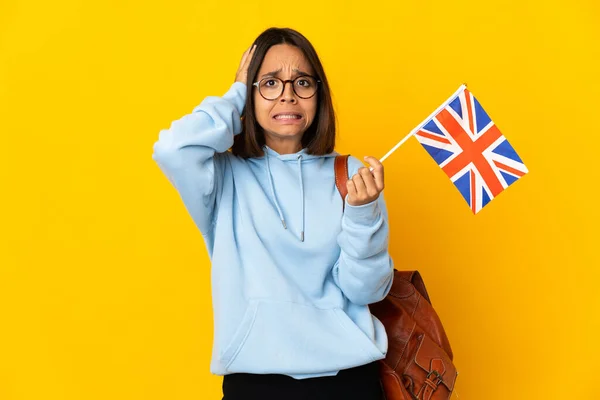 Young Latin Woman Holding United Kingdom Flag Isolated Yellow Background — Stock Photo, Image