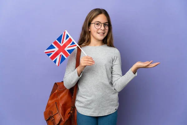 Child Holding United Kingdom Flag Isolated Background Extending Hands Side — Stock fotografie
