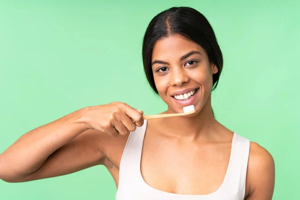 Jonge Vrouw Geïsoleerde Chroma Key Achtergrond Met Een Tandenborstel Gelukkige — Stockfoto