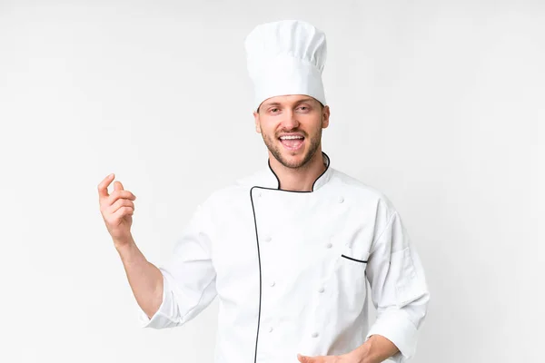 Jeune Chef Caucasien Sur Fond Blanc Isolé Faisant Geste Guitare — Photo