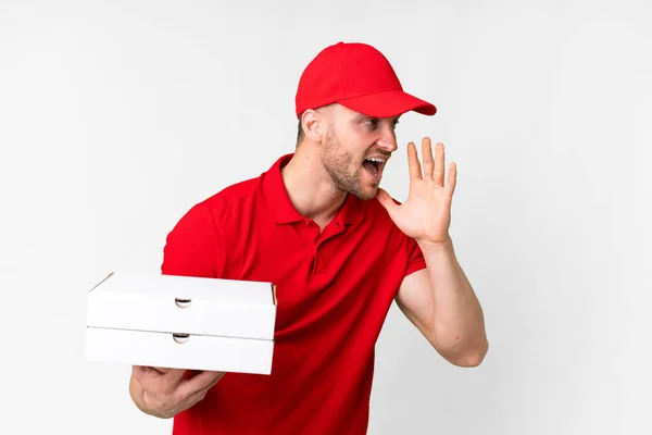 Pizza Donáška Muž Pracovní Uniformou Vyzvednutí Pizza Boxy Přes Izolované — Stock fotografie