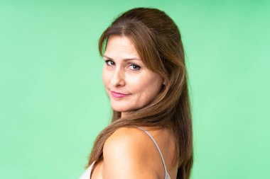 Tecrit edilmiş orta yaşlı bir kadın. Portre