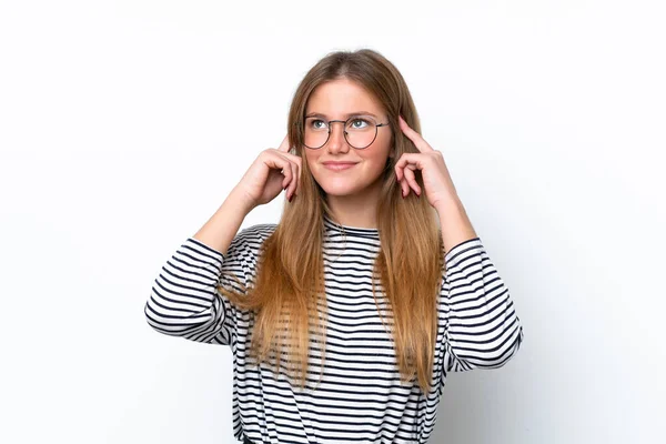 Young Caucasian Woman Isolated White Background Having Doubts Thinking — Stock Photo, Image