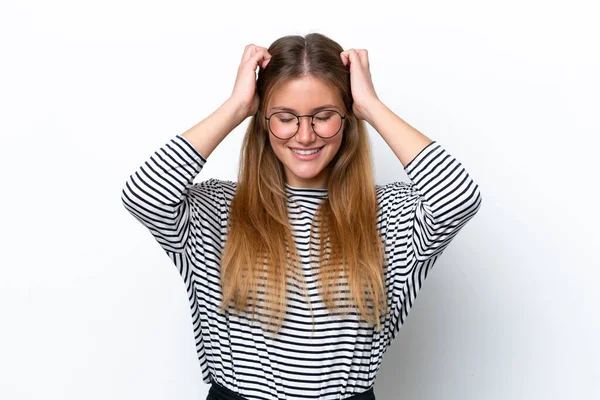 Mladá Běloška Žena Izolované Bílém Pozadí Směje — Stock fotografie