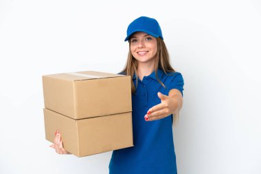 Litvanyalı kadın beyaz arka planda izole edilmiş ve iyi bir anlaşma için el sıkışıyor.