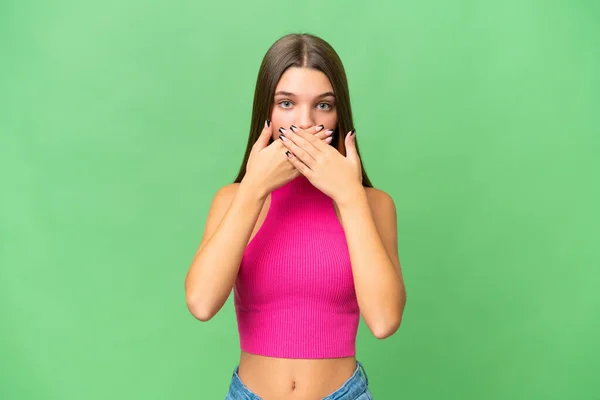 Teenager Kaukasischen Mädchen Über Isolierten Hintergrund Bedecken Mund Mit Den — Stockfoto