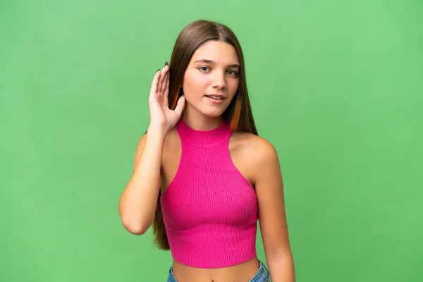 Tiener Kaukasisch Meisje Geïsoleerde Achtergrond Luisteren Naar Iets Door Het — Stockfoto