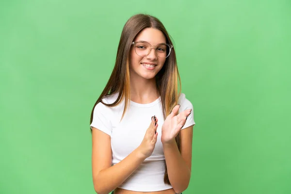 Teenager Kavkazský Dívka Přes Izolované Pozadí Aplauding Prezentaci Konferenci — Stock fotografie