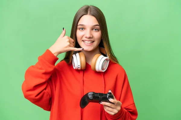 Adolescente Chica Caucásica Jugando Con Controlador Videojuegos Sobre Fondo Aislado — Foto de Stock