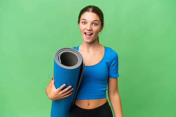 Adolescente Caucasienne Des Cours Yoga Tout Tenant Tapis Sur Fond — Photo