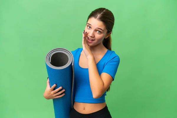 Adolescente Caucasienne Aller Des Cours Yoga Tout Tenant Tapis Sur — Photo