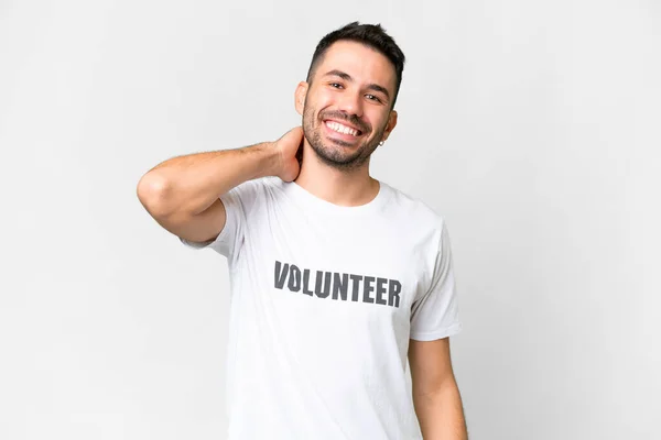 Joven Voluntario Caucásico Hombre Sobre Aislado Blanco Fondo Riendo —  Fotos de Stock