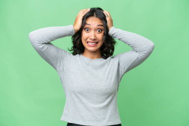 Arjantinli genç bir kadın, izole bir hayat sürüyor.