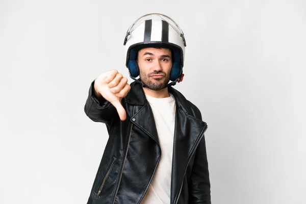 Молодой Кавказский Мужчина Мотоциклетном Шлеме Изолированном Белом Фоне Показывает Палец — стоковое фото