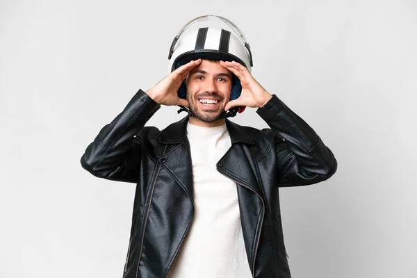 Молодой Кавказский Мужчина Мотоциклетном Шлеме Изолированном Белом Фоне Неожиданным Выражением — стоковое фото