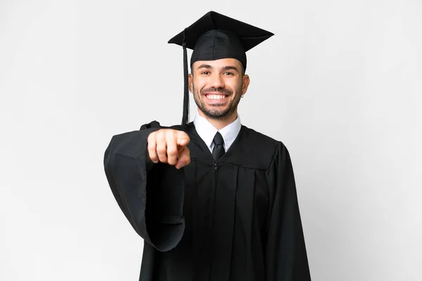Üniversiteden Mezun Genç Bir Adam Izole Edilmiş Beyaz Bir Arkaplan — Stok fotoğraf