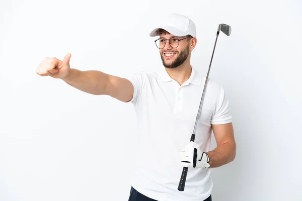 Guapo Joven Jugando Golf Aislado Sobre Fondo Blanco Dando Gesto —  Fotos de Stock