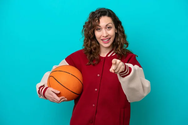 Young Caucasian Basketball Player Woman Isolated Blue Background Surprised Pointing — Stock fotografie