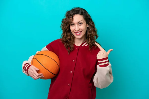 Young Caucasian Basketball Player Woman Isolated Blue Background Giving Thumbs — Stock fotografie