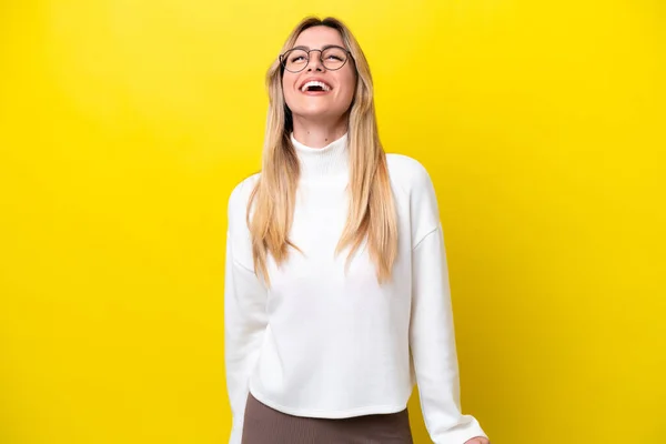 Young Uruguayan Woman Isolated Yellow Background Laughing — Stockfoto