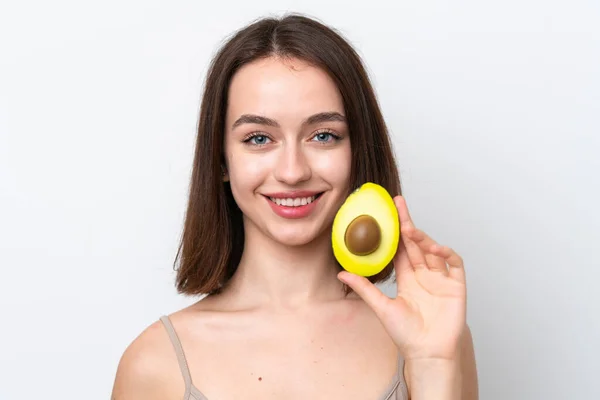 Jovem Ucraniana Isolada Fundo Branco Segurando Abacate Enquanto Sorri Fechar — Fotografia de Stock