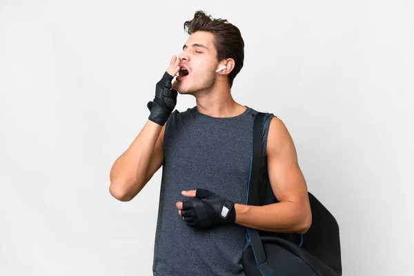 Junge Sport Kaukasischen Mann Mit Sporttasche Über Isolierten Weißen Hintergrund — Stockfoto