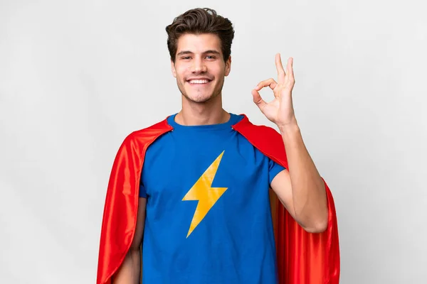 Супергерой Кавказский Человек Изолированном Белом Фоне Показывает Знак Пальцами — стоковое фото