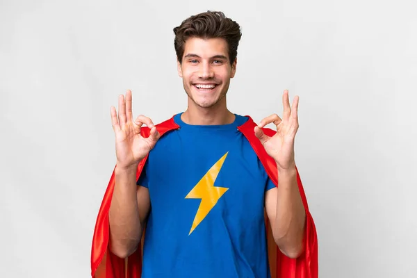 Super Hero Kaukasische Man Geïsoleerde Witte Achtergrond Toont Een Teken — Stockfoto