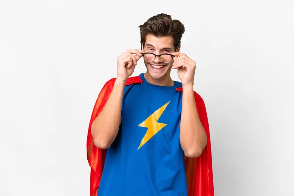 Super Héroe Caucásico Hombre Sobre Aislado Fondo Blanco Con Gafas — Foto de Stock