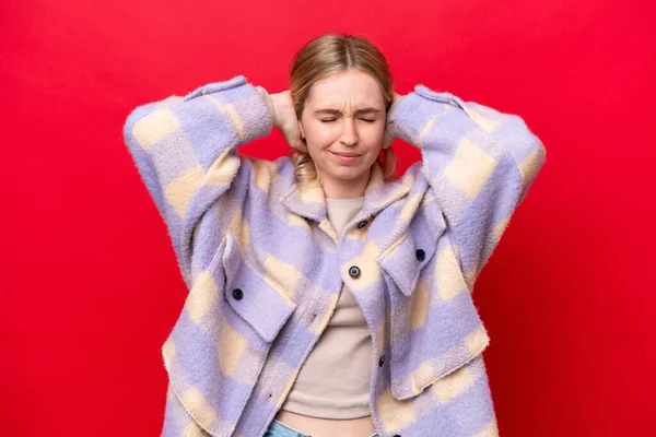 Young English Woman Isolated Red Background Frustrated Covering Ears — стокове фото
